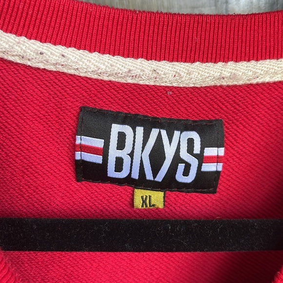 BKYS Stay Trapt Bear Red Sweatshirt Size XL - Picture 4 of 4